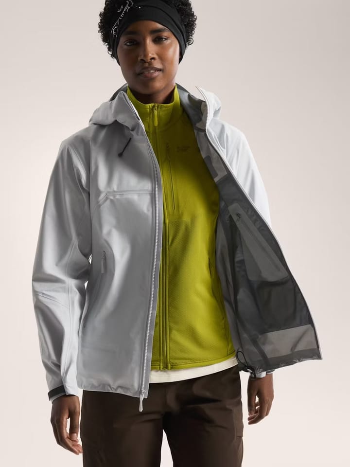 Arc'teryx Women's Beta SL Jacket Solitude Arc'teryx Arc'teryx Women's Beta SL Jacket Solitude Arc'teryx