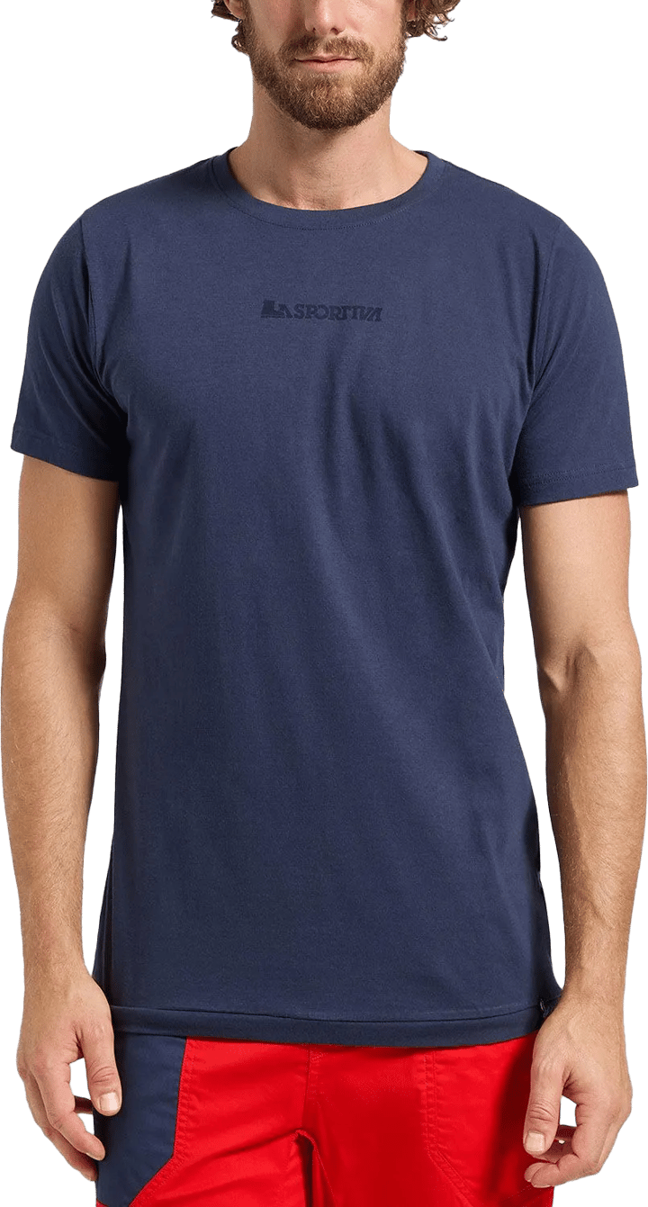 La Sportiva Men's Eighties Logo T-Shirt Night Sky La Sportiva La Sportiva Men's Eighties Logo T-Shirt Night Sky La Sportiva