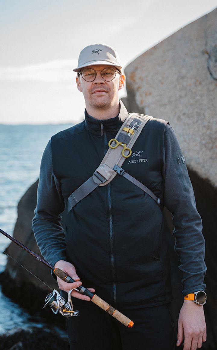 Bjarne + Atom Vest